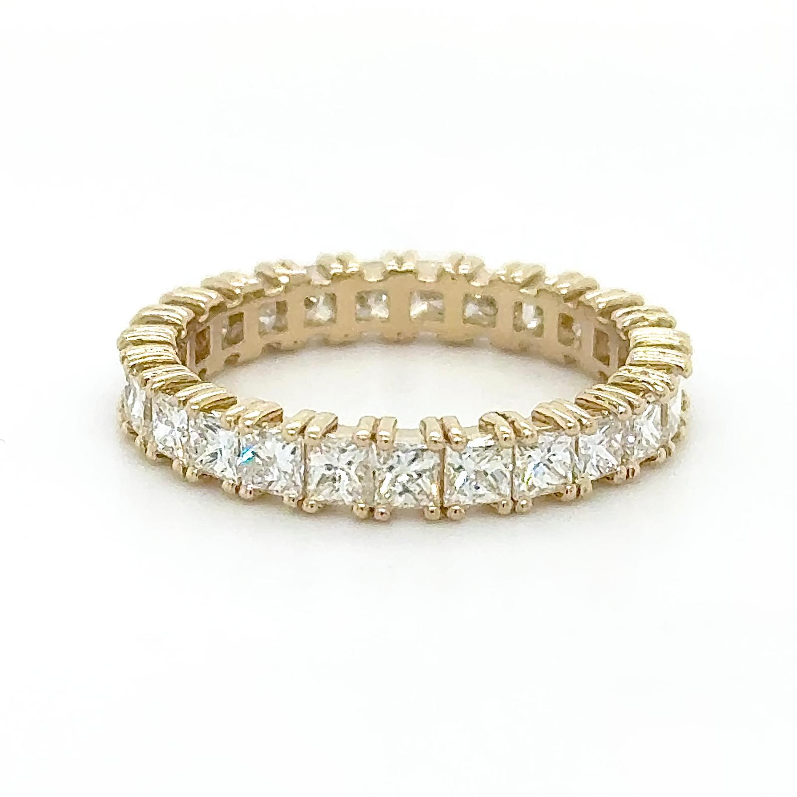 View 14Kt   Diamond Ring